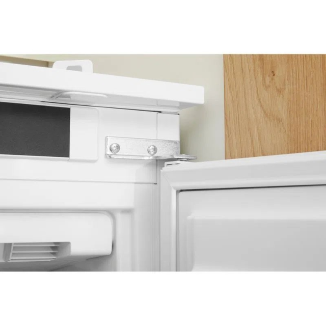 Hotpoint HF1801EF1UK (EX DISPLAY) Integrated Freezer